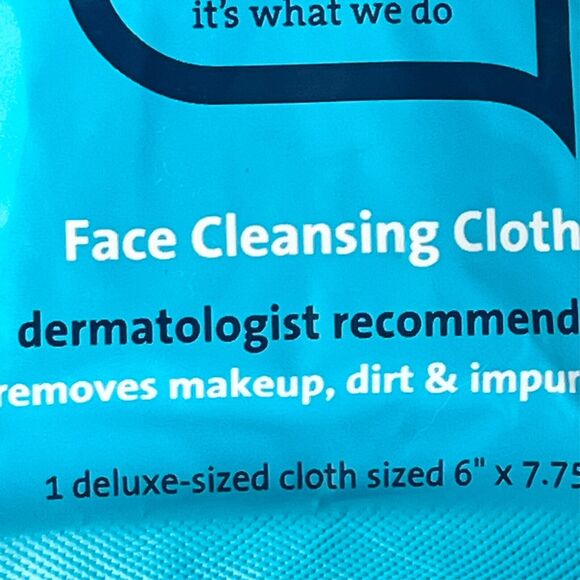 SkinFix Clean Skin Face Cleansing Wipes MakeUp Travel 3ct New - Picture 3 of 5